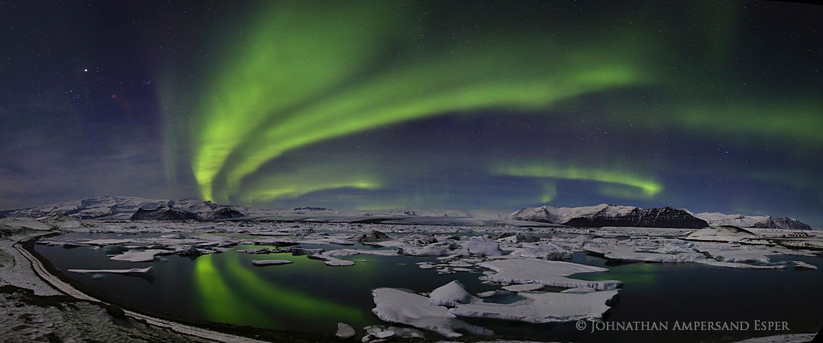 &nbsp;A spectacular Aurora Borealis display witnessed during a photography tour led by Johnathan Esper, to Jokulsarlon glacier...
